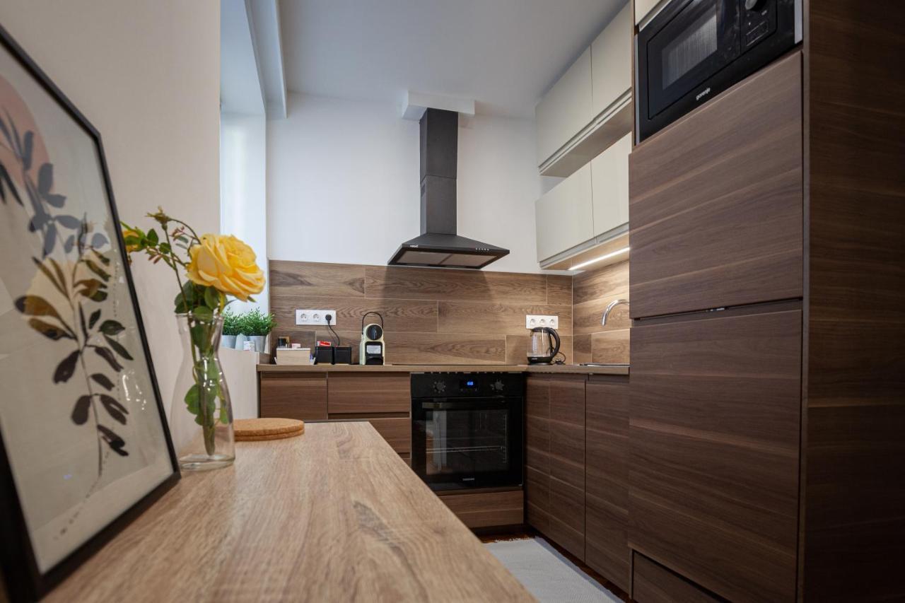 Stellar Downtown Szeged Apartment Екстериор снимка