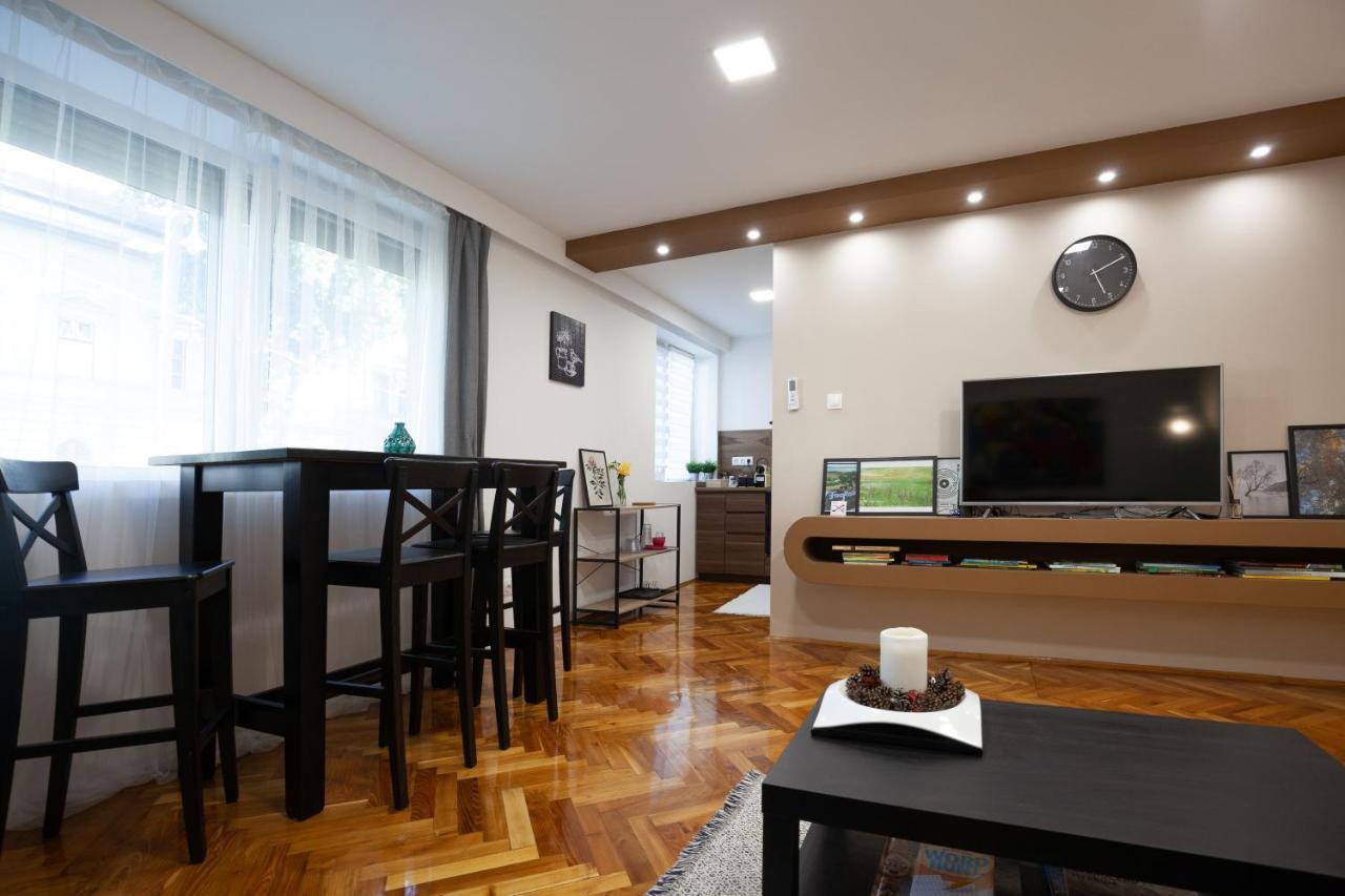 Stellar Downtown Szeged Apartment Екстериор снимка